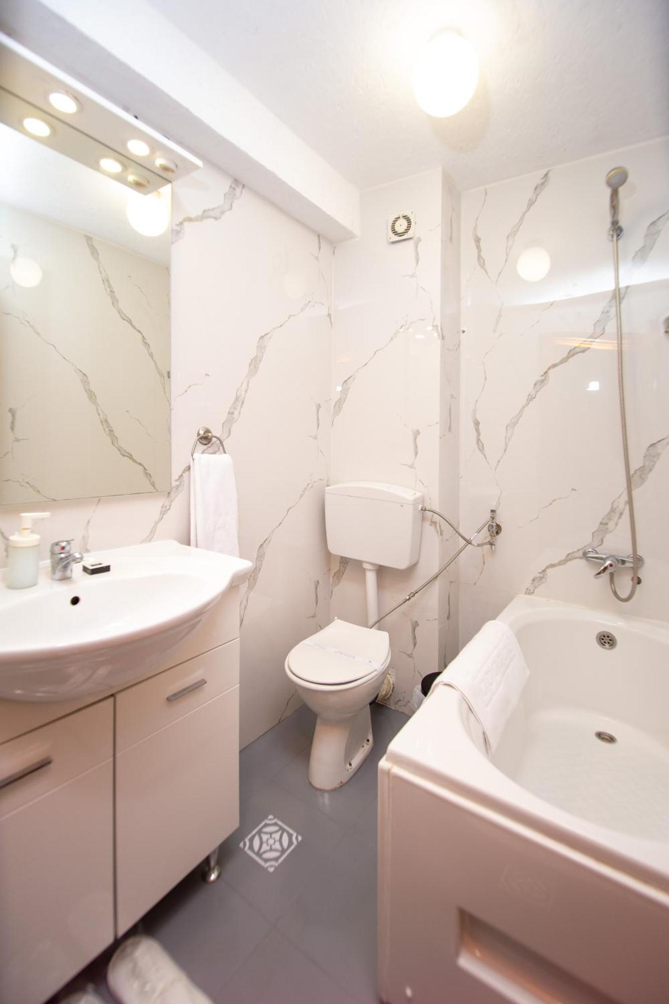 Hotel New Kuc By Marvel Budva